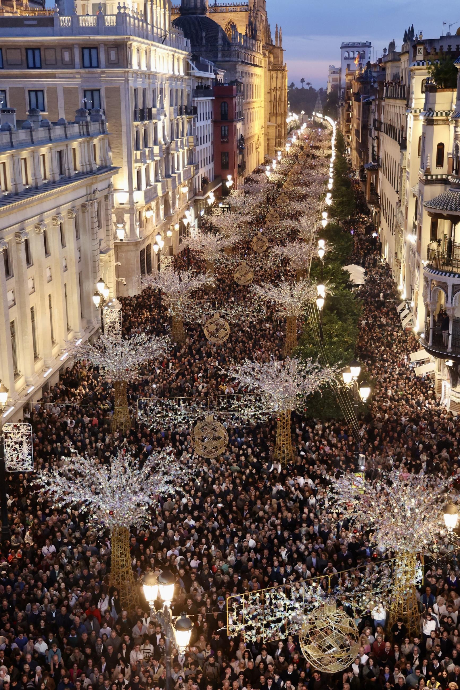 Sevilla, iluminada por Navidad: un recorrido por sus calles