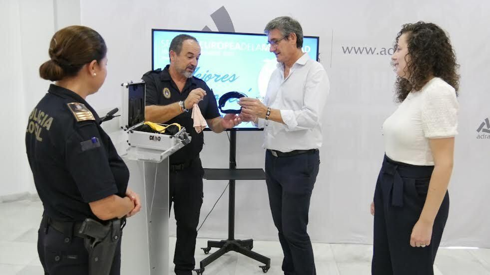 Se repartirán gafas que distorsionan la realidad