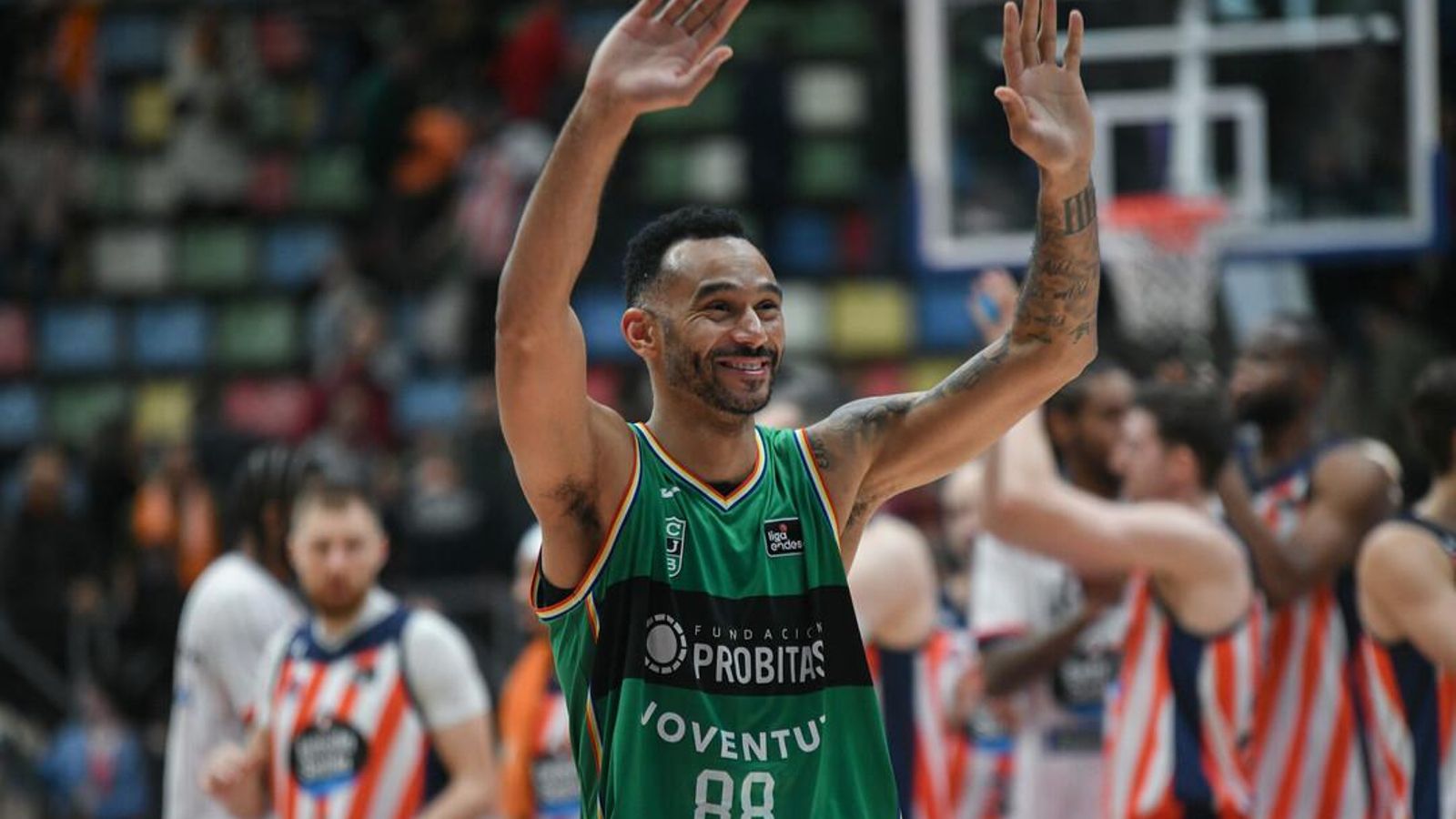 Hanga, después de un triunfo.