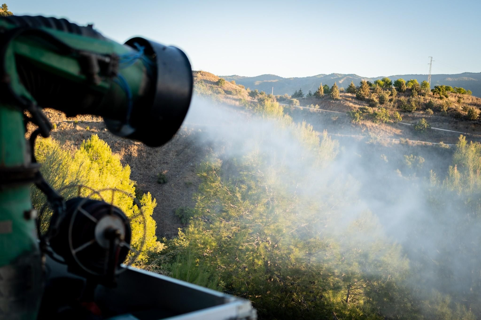 Cañón de productos que se pulverizan para prevenir la procesionaria.