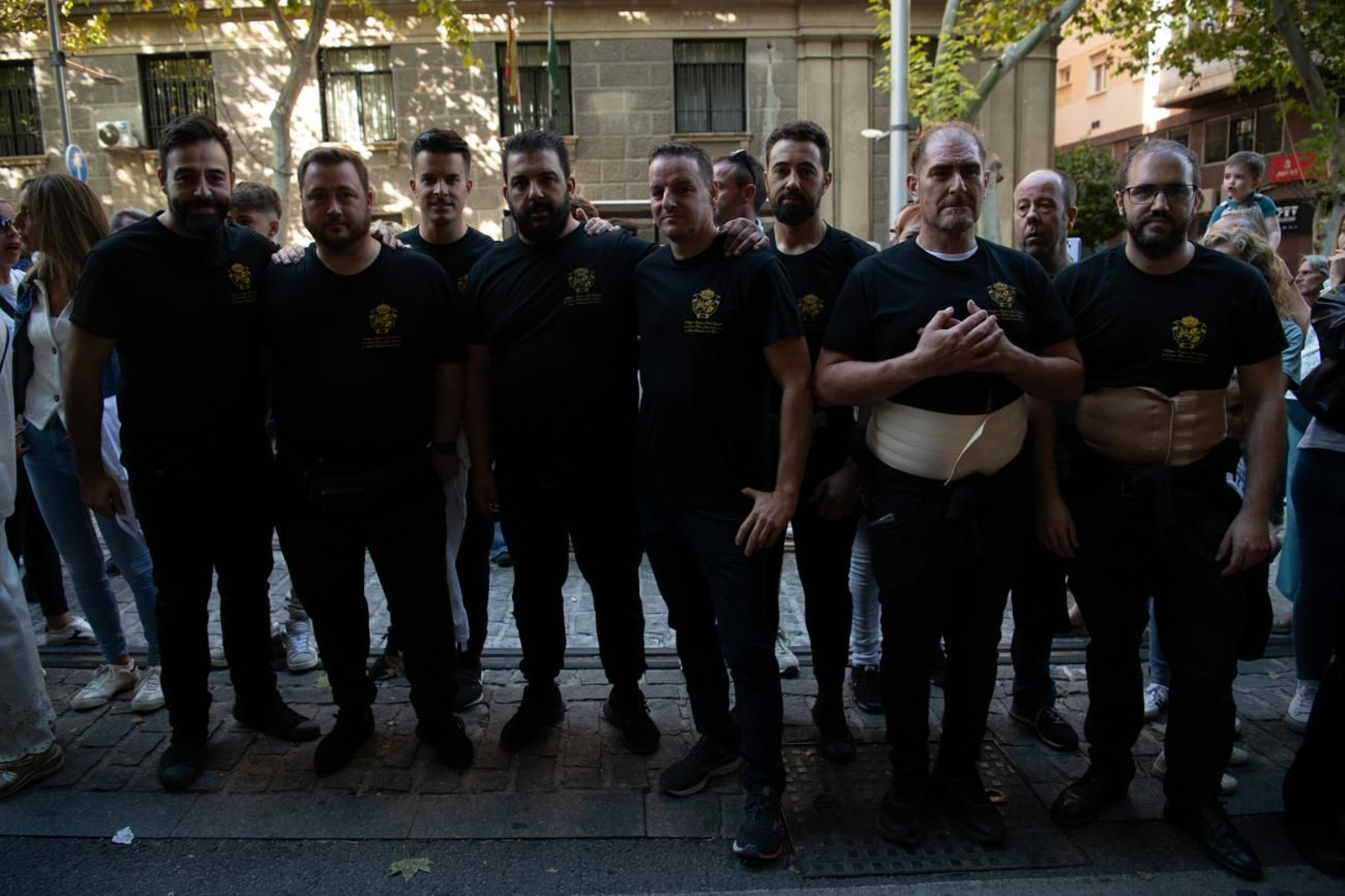 El pueblo de Jaén abraza con solemnidad a El Abuelo en la Magna, en imágenes
