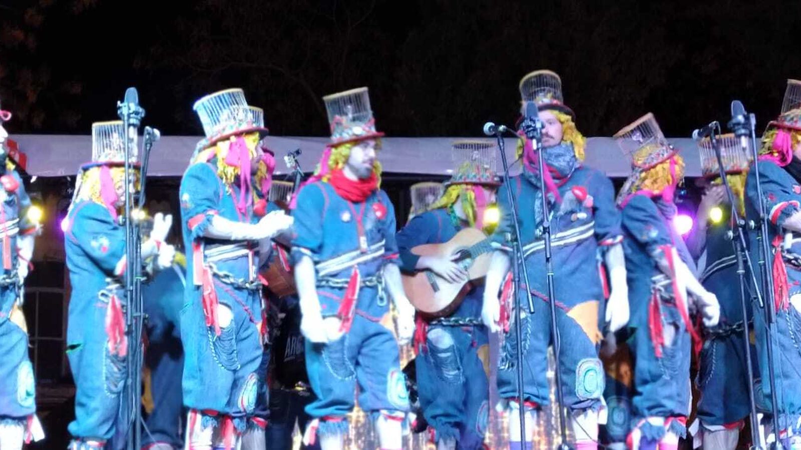 La comparsa Los Esclavos.