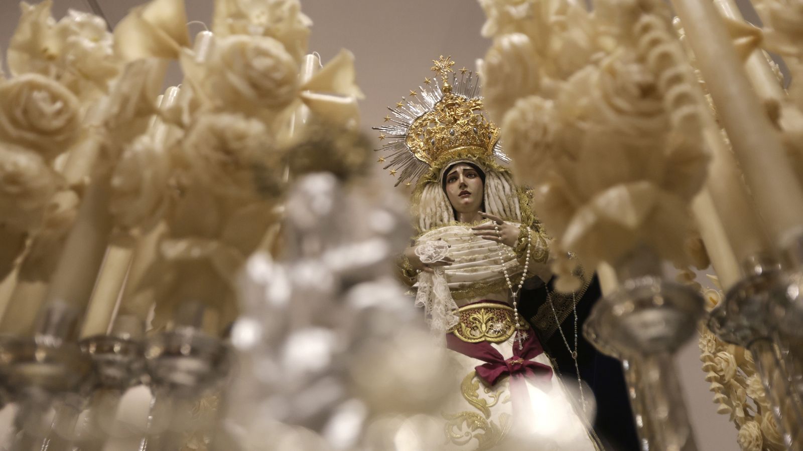 Preparativos en las iglesias de Algeciras para la Magna Mariana, en imágenes