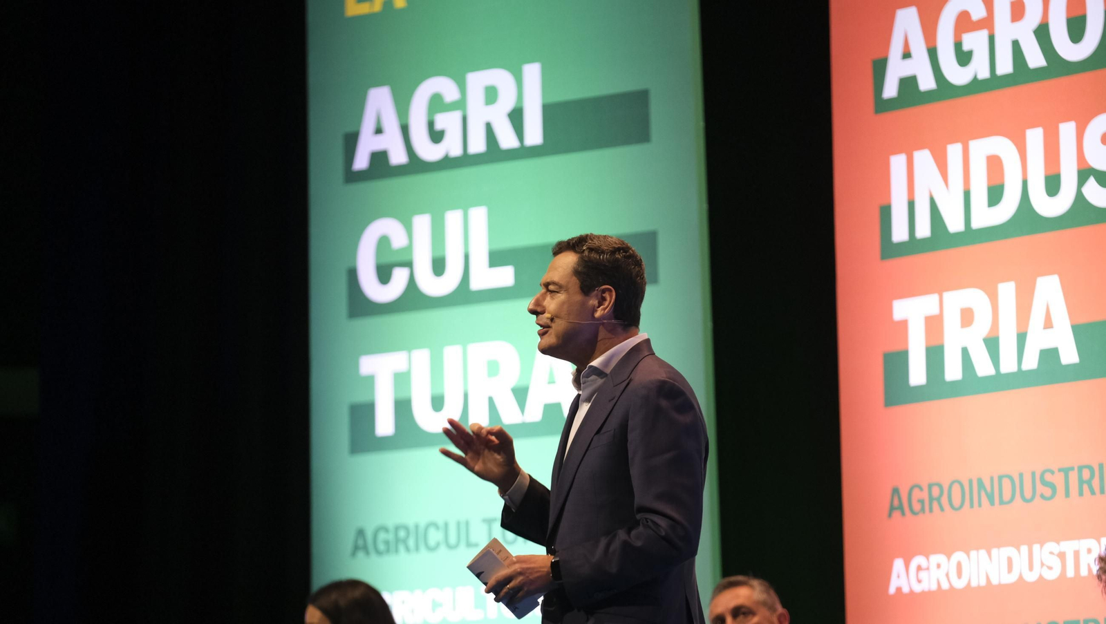 Las imágenes del 'Foro, Agricultura, Agua y Futuro en Andalucía' organizado por el PP
