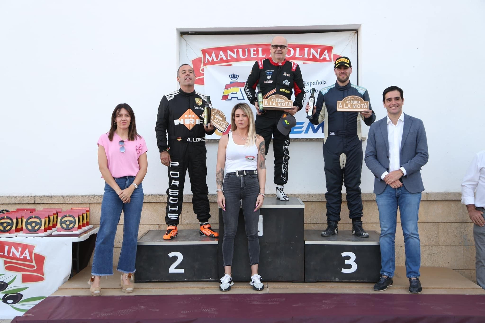 Humberto Janssens, escoltado en el podio por Antonio López y Antonio Navarro. Humberto Janssens, escoltado en el podio por Antonio López y Antonio Navarro.