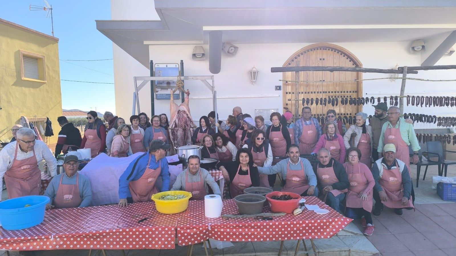 Foto de familia de todos los participantes.