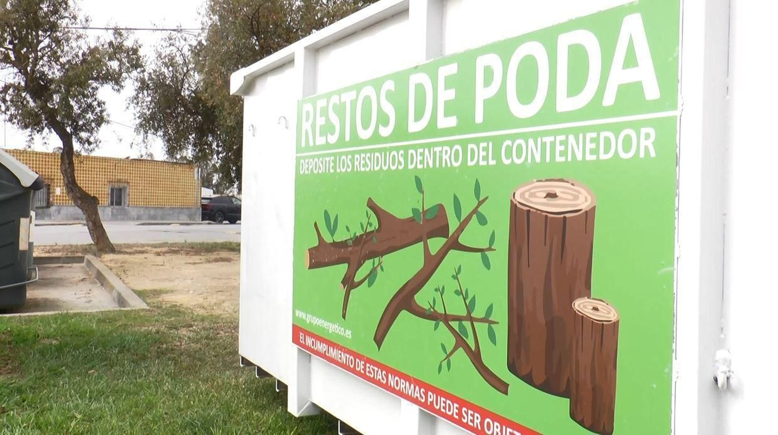 Cuba para la recogida de restos de  poda regresa a Puerto Real