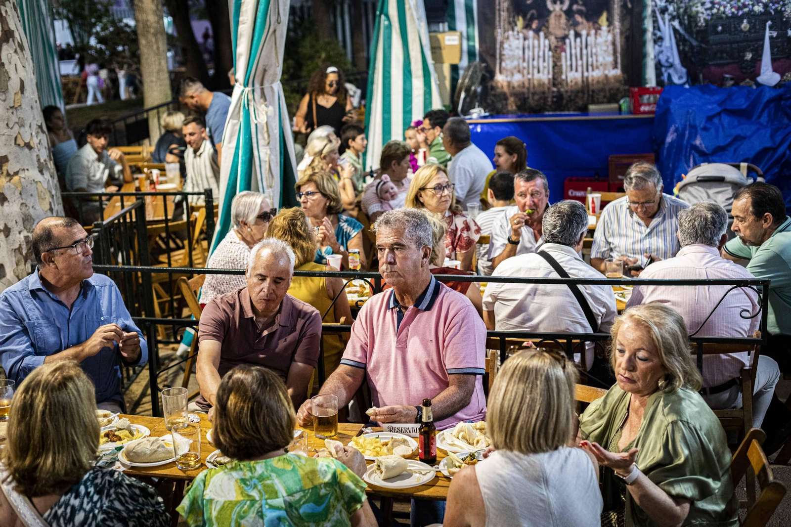 Búscate en las imágenes del viernes de Feria en San Fernando