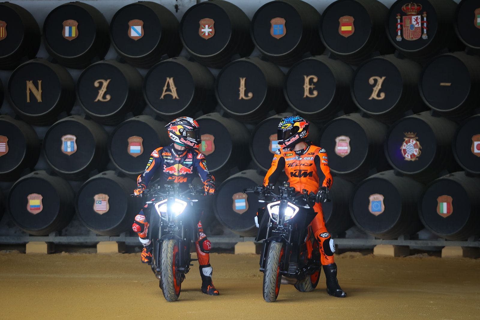 Pedro Acosta y Remy Gardner 'ruedan' en González Byass