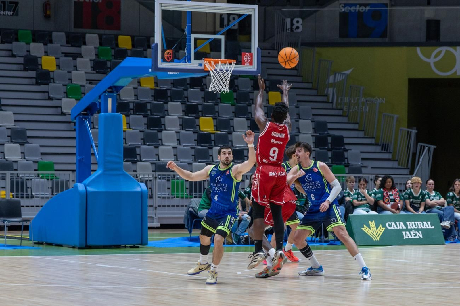 Las mejores imágenes del Jaén CB 93 - 90 CB Valle de Egüés