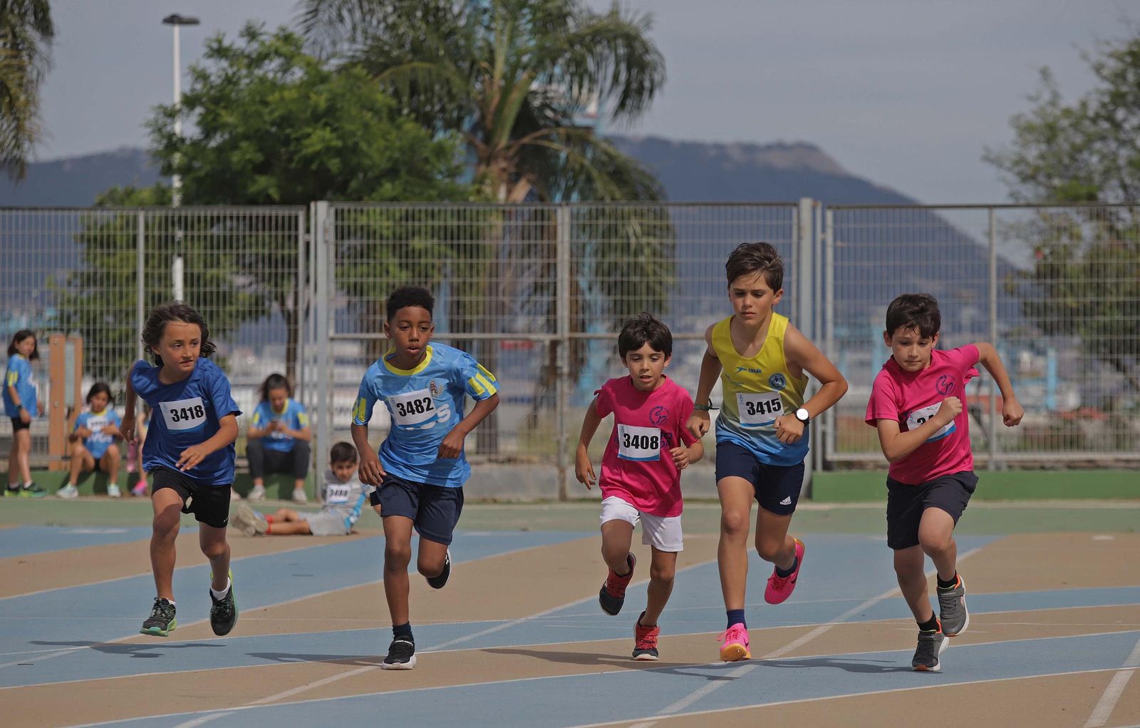 Las fotos de los Juegos Municipales de Atletismo de Algeciras de categoría sub-8 y sub-10