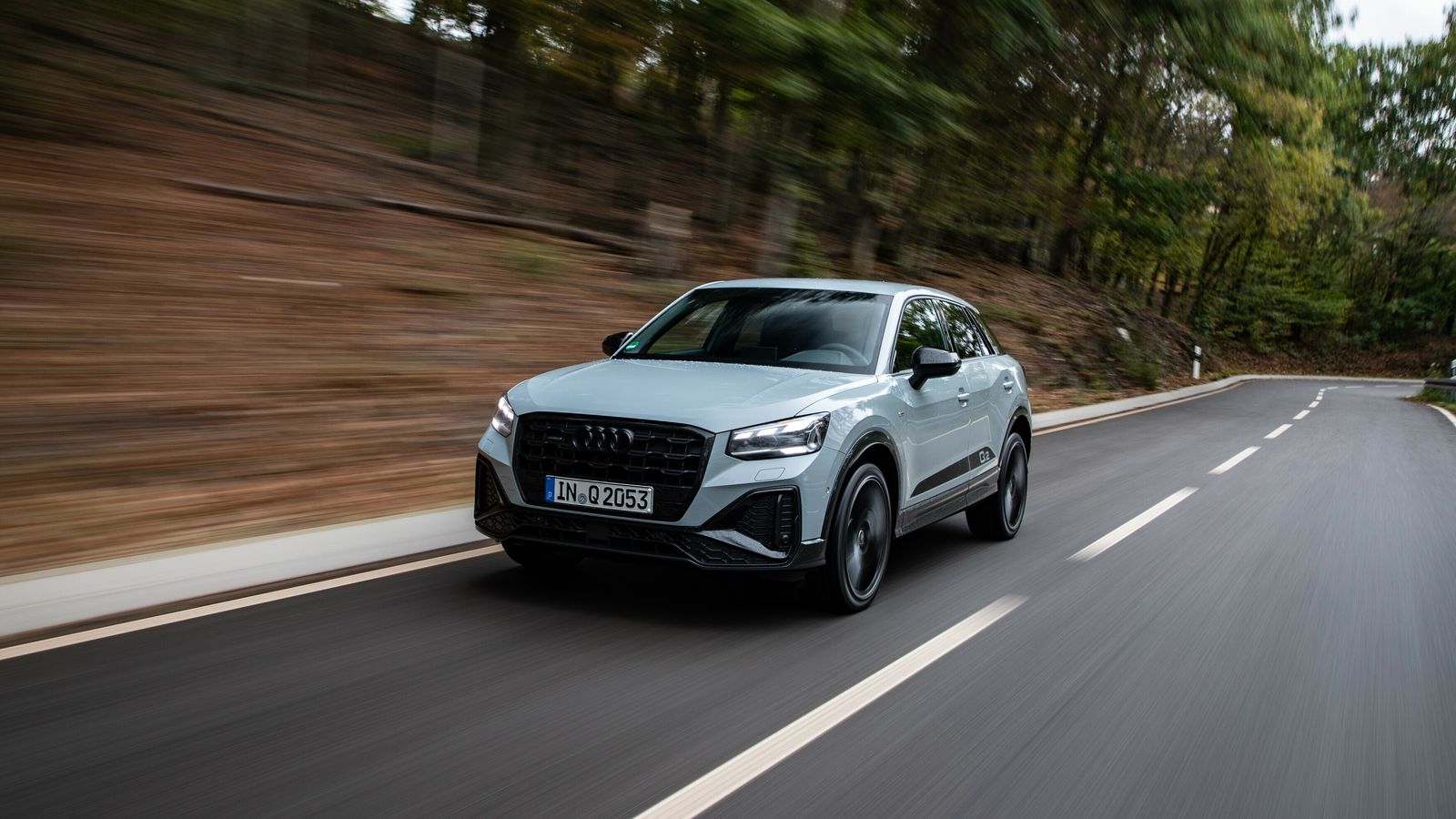En el último trimestre de 2020 Audi llevó a cabo abundantes cambios en la carrocería de su Q2 que ahora actualiza su interior.