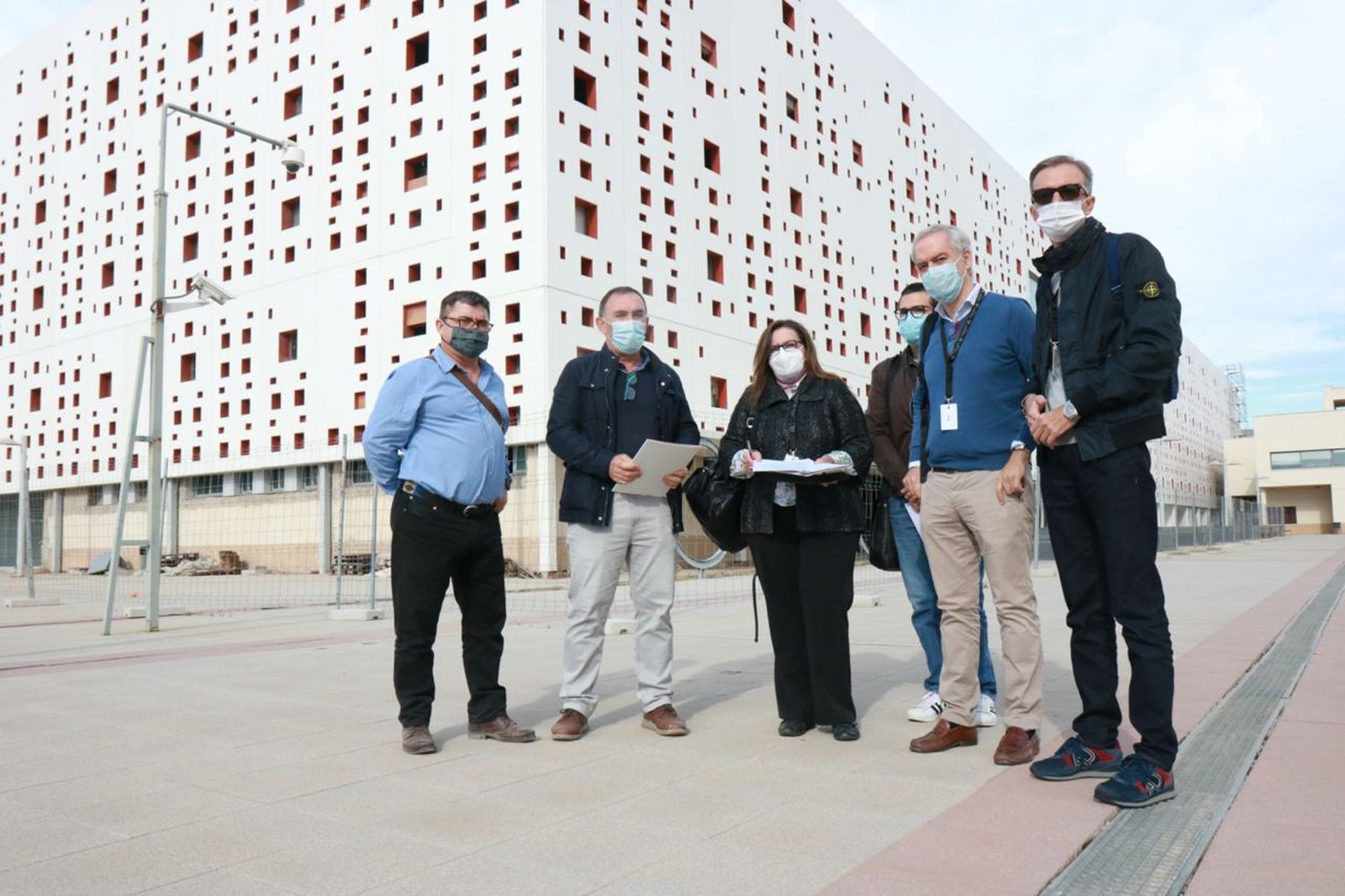 Asistentes a la firma del acta de replanteo del Centro de Convenciones.