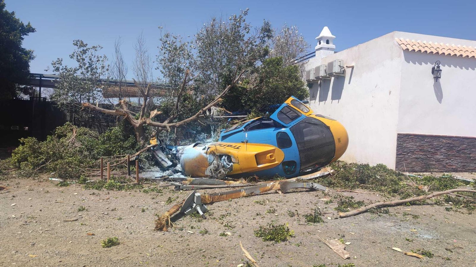 Helicóptero accidentado.