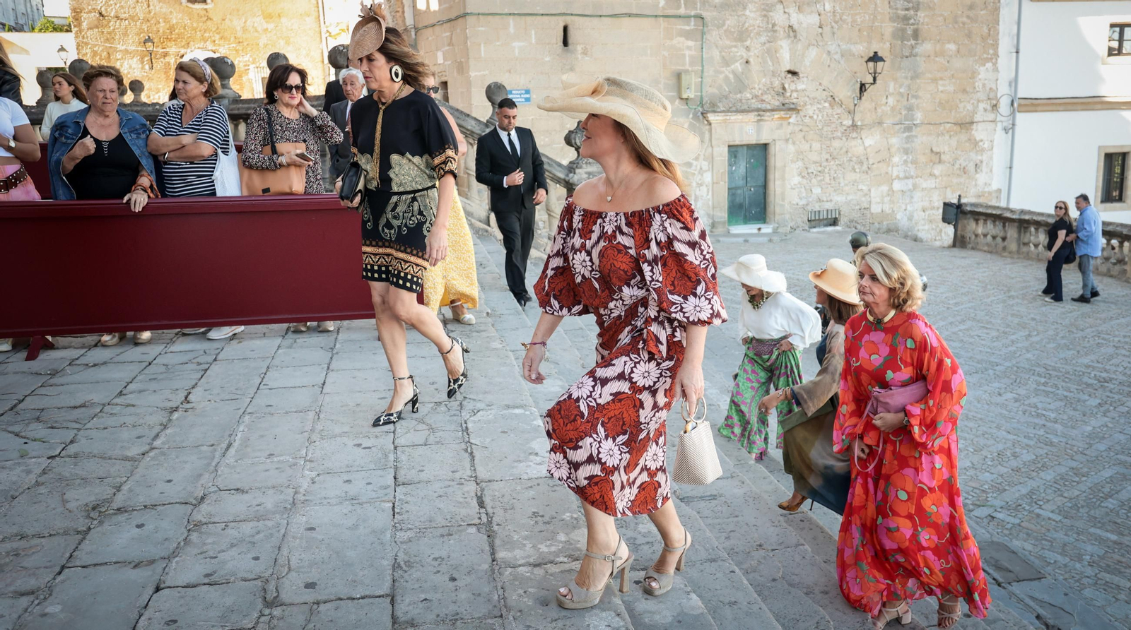 Imágenes de los asistentes a la boda de Ana Cristina Portillo Domecq en la Catedral de Jerez Imágenes de los asistentes a la boda de Ana Cristina Portillo Domecq en la Catedral de Jerez