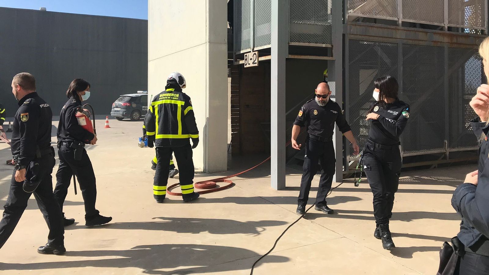Jornadas de los bomberos con la Policía Local y Nacional en San Fernando