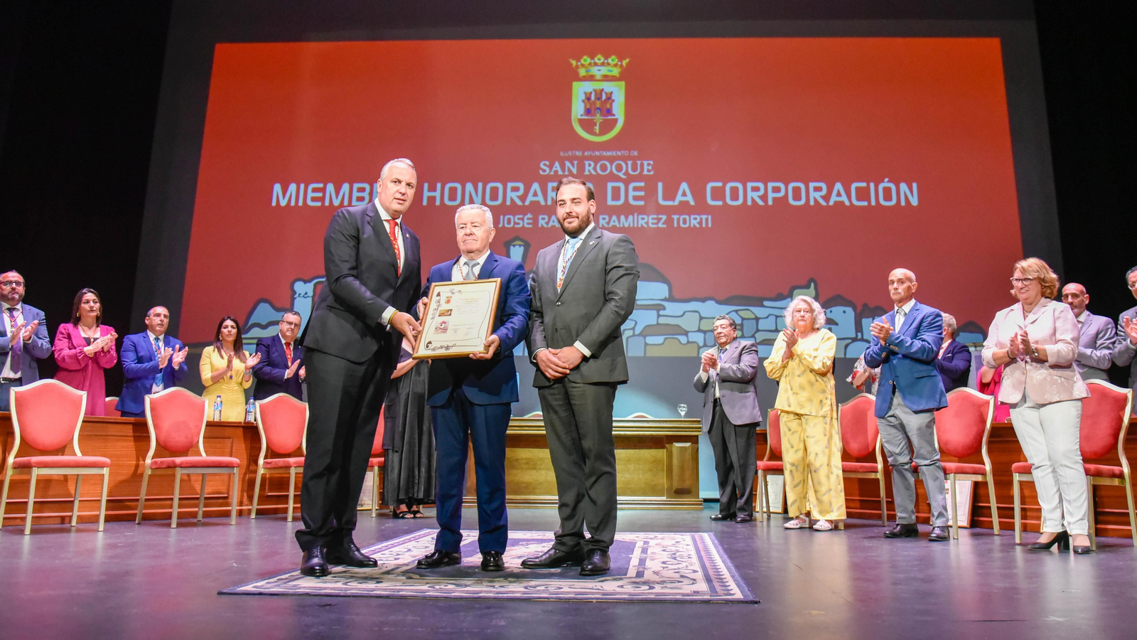 Pleno y entrega de reconocimientos por el 316 aniversario de San Roque"