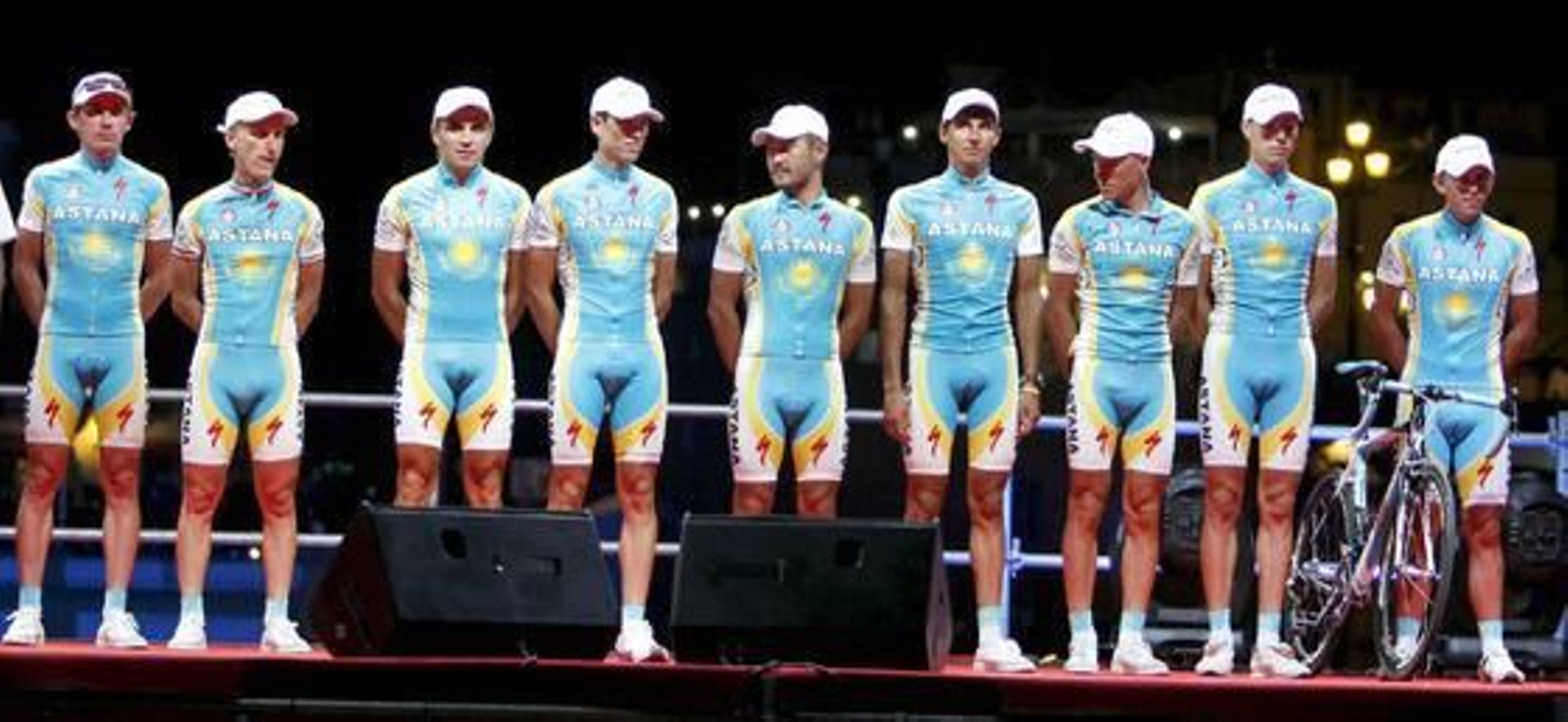 Presentación de los equipos participantes:Astana.

Foto: Manuel G? · Agencias