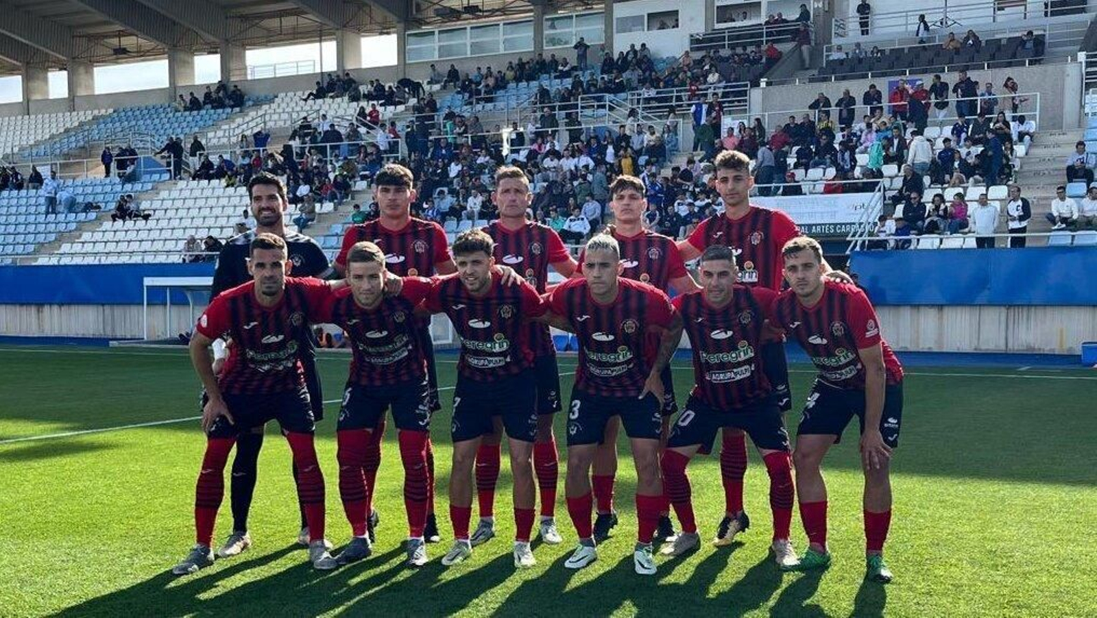 Once presentado por el conjunto rojinegro en su visita al Lorca Deportiva.