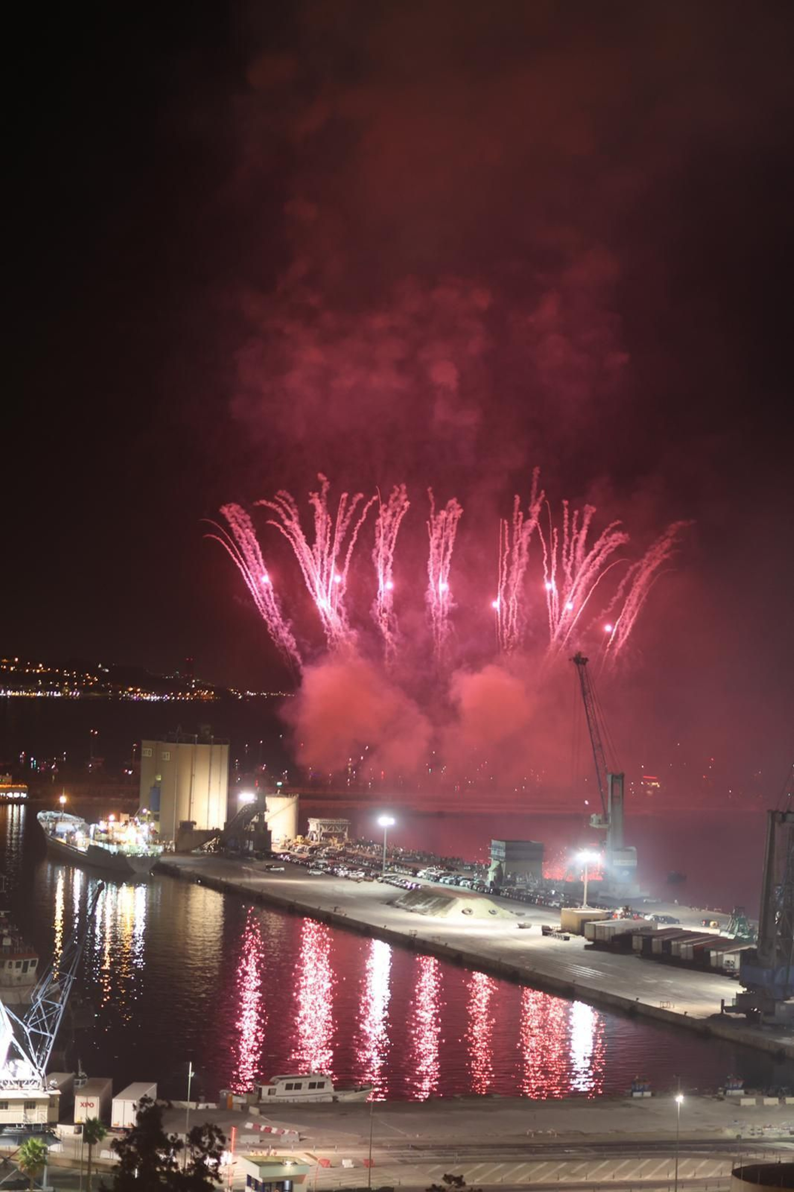 Málaga inaugura su Feria de agosto con el espectáculo de fuegos artificiales