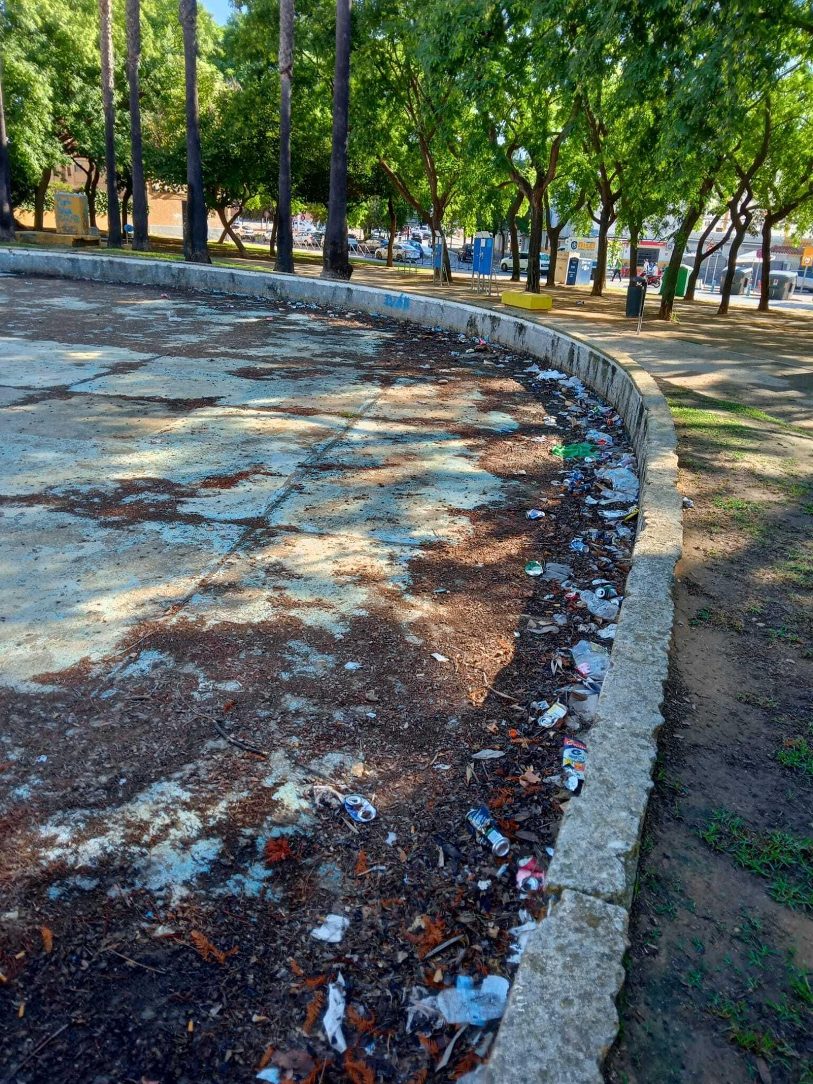 Vandalismo en el parque de La Plata en Jerez