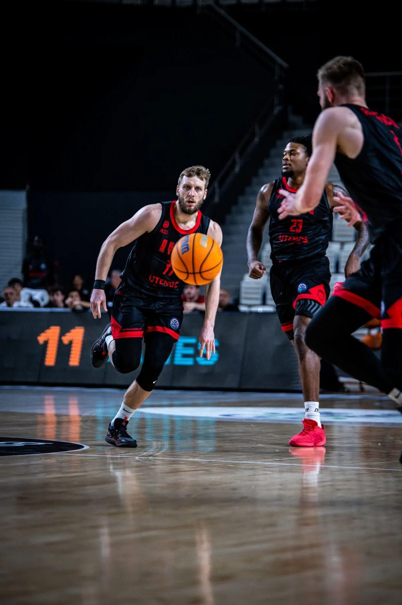 BCL: El Manisa tritura al Rytas y agita el grupo del Unicaja