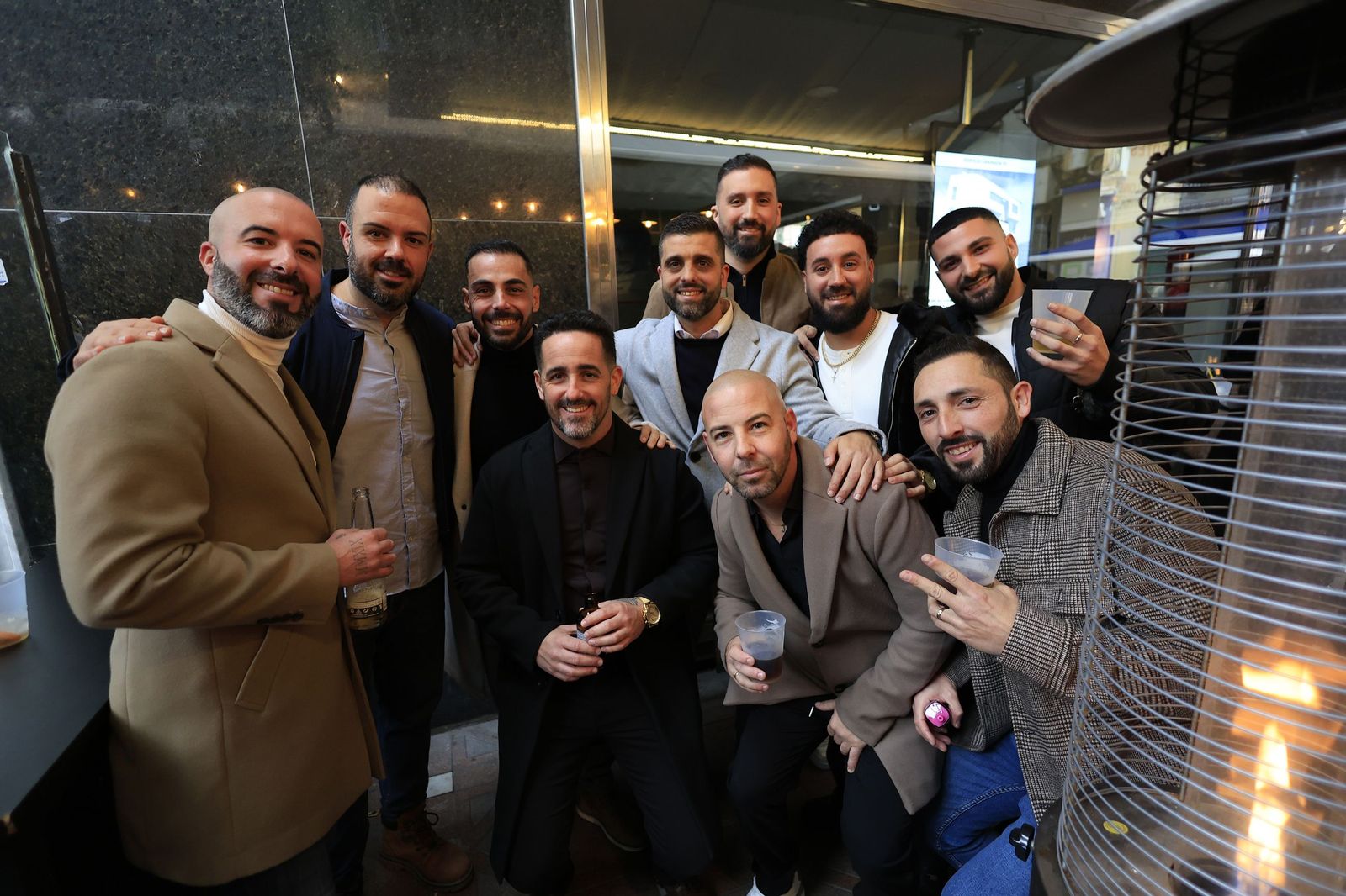 Búscate en las fotos del ambiente en el centro de La Línea antes de la Nochevieja