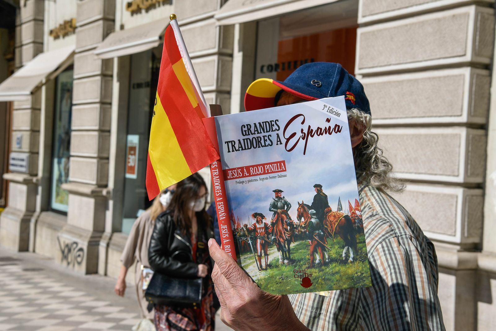 Fotos: Así ha sido la marcha organizada por Vox por la Hispanidad