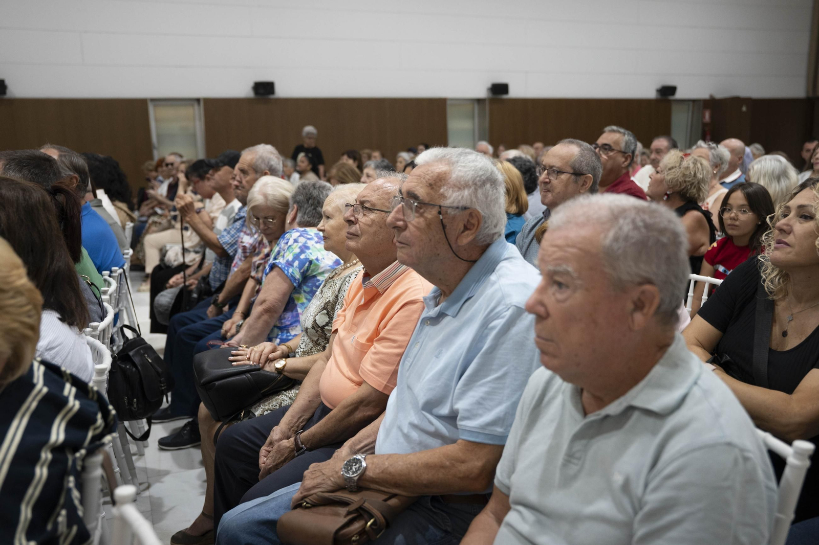 El encuentro Vecinal en el Palacio de Exposiciones y Congresos ‘Cabo de Gata – Ciudad de Almería’ de El Toyo, en imágenes