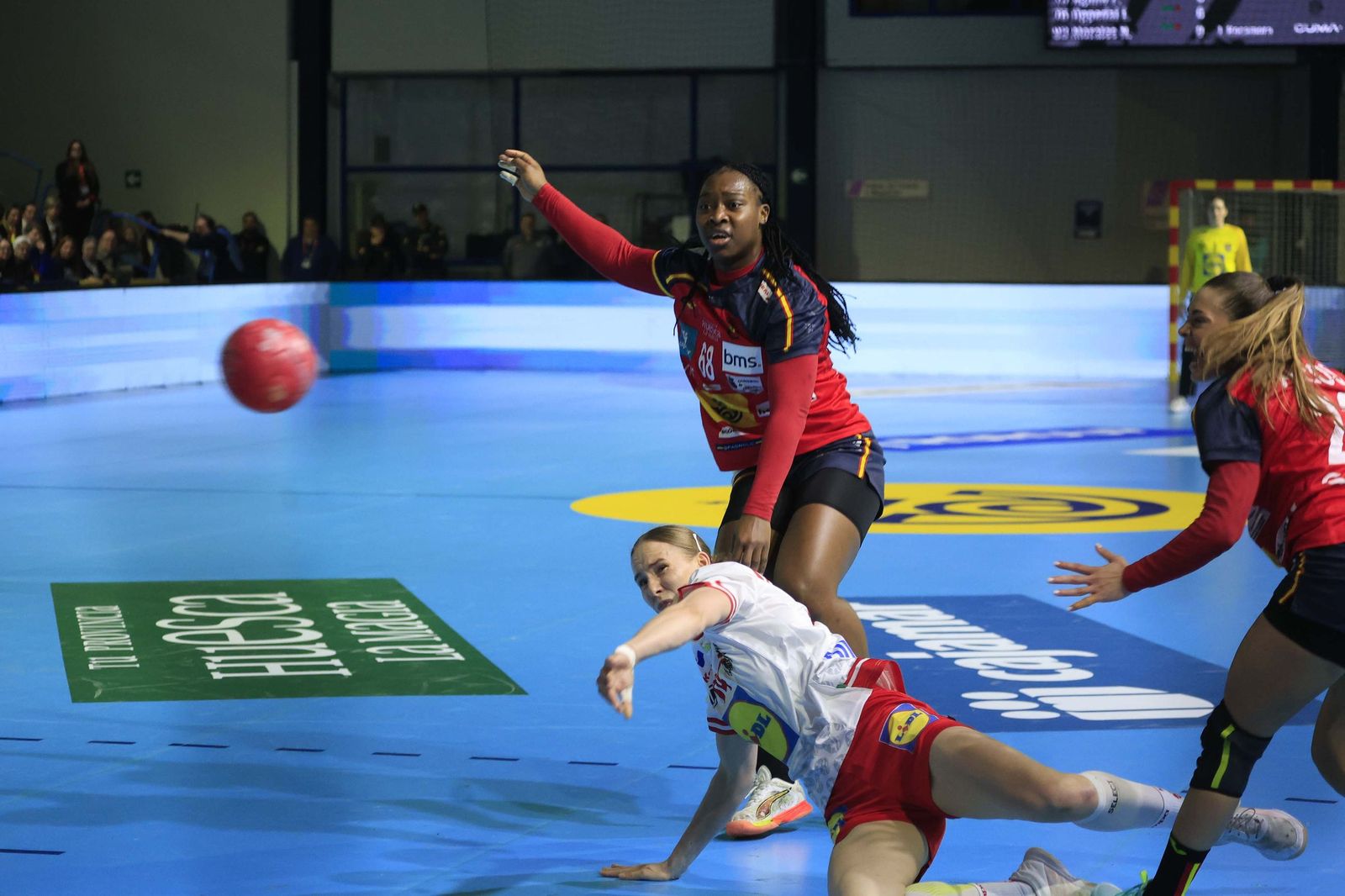 Las fotos del España-Austria del preeuropeo femenino de balonmano, en Algeciras