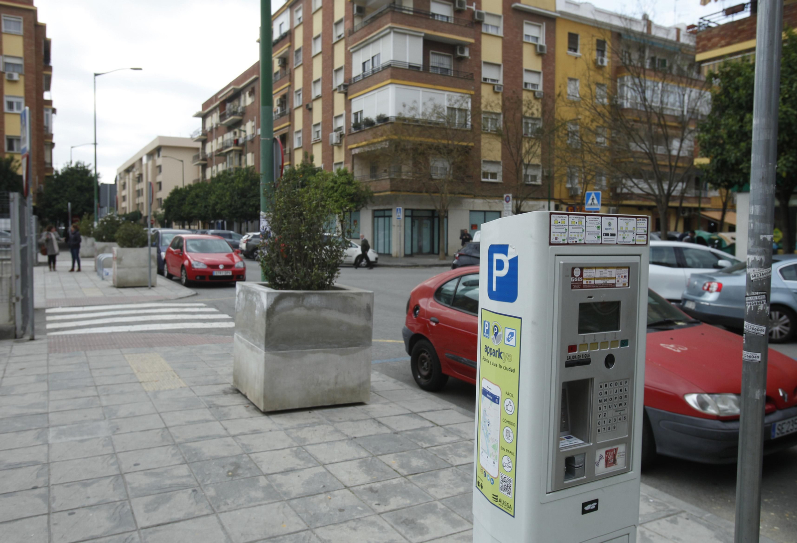 Bami, en el distrito Sur, es con 1.484 plazas el barrio de Sevilla donde más zona azul tiene. En 2014, el Ayuntamiento acometió la mayor ampliación del aparcamiento regulado llegando,  además de Bami, a  Macarena, Nervión, Pirotecnia y Viapol.