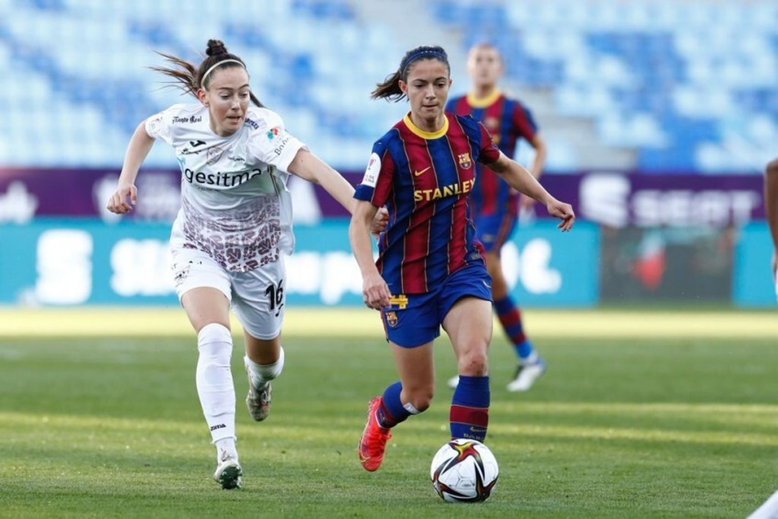 Las fotos de la final de la Copa de la Reina Barcelona-Logroño en La Rosaleda
