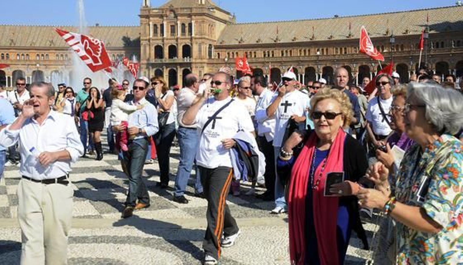 Portestas durante la reinauguración de la Plaza de España.

Foto: Juan Carlos Vázquez