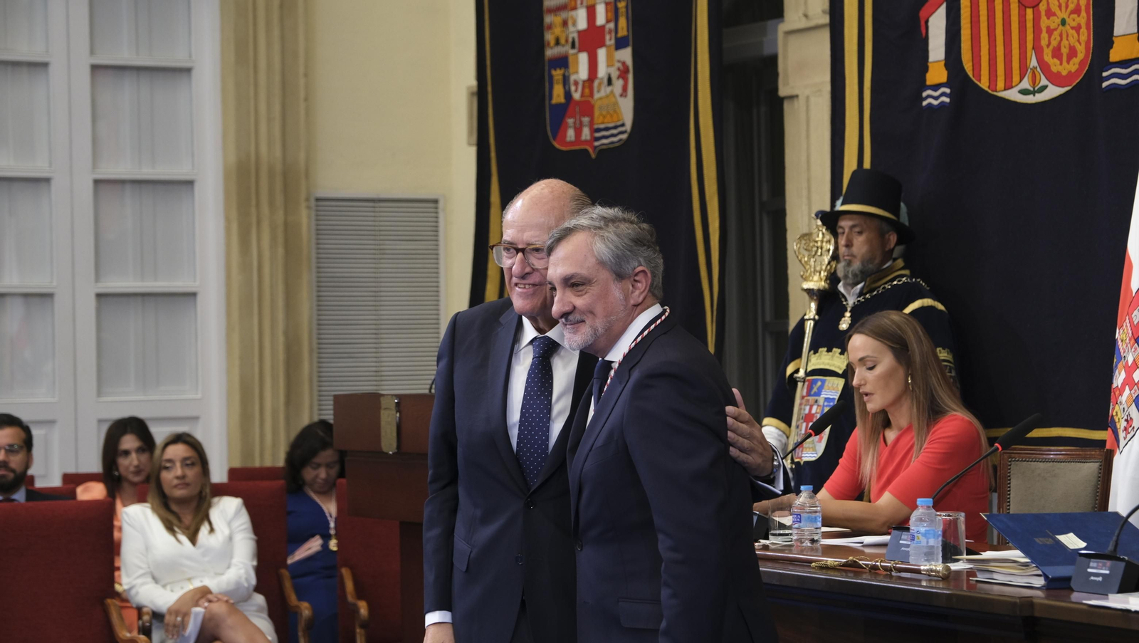 Imágenes del acto de constitución de la Diputación de Almería