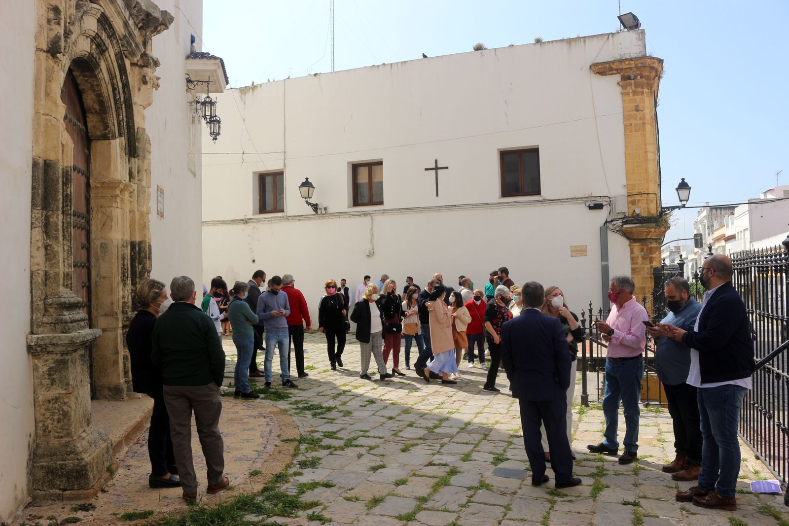 Alrededores de la Prioral de San Sebastián elDomingo de Resurrección