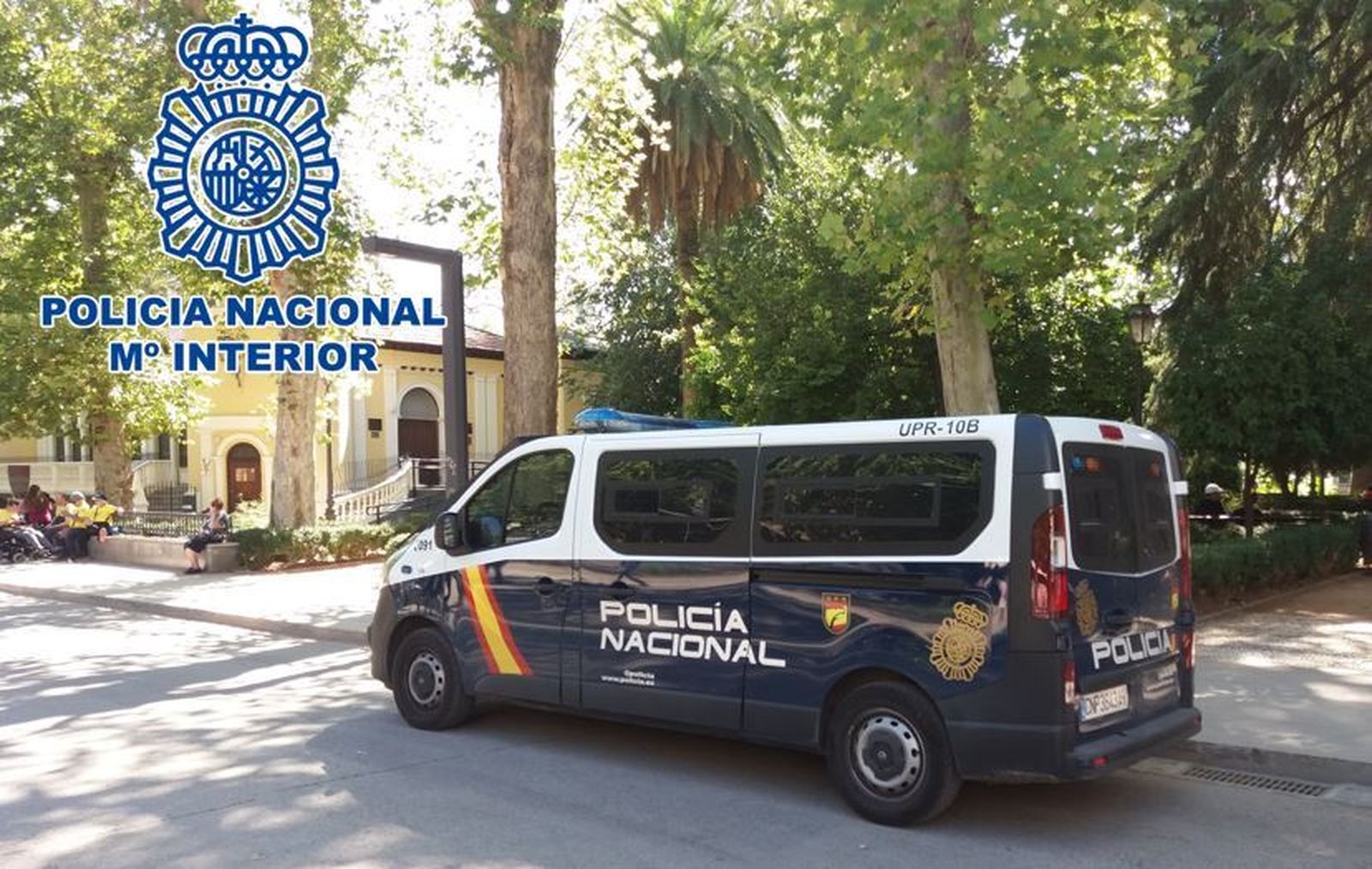 Imagen de archivo de una patrulla policial de la Policía Nacional de Granada