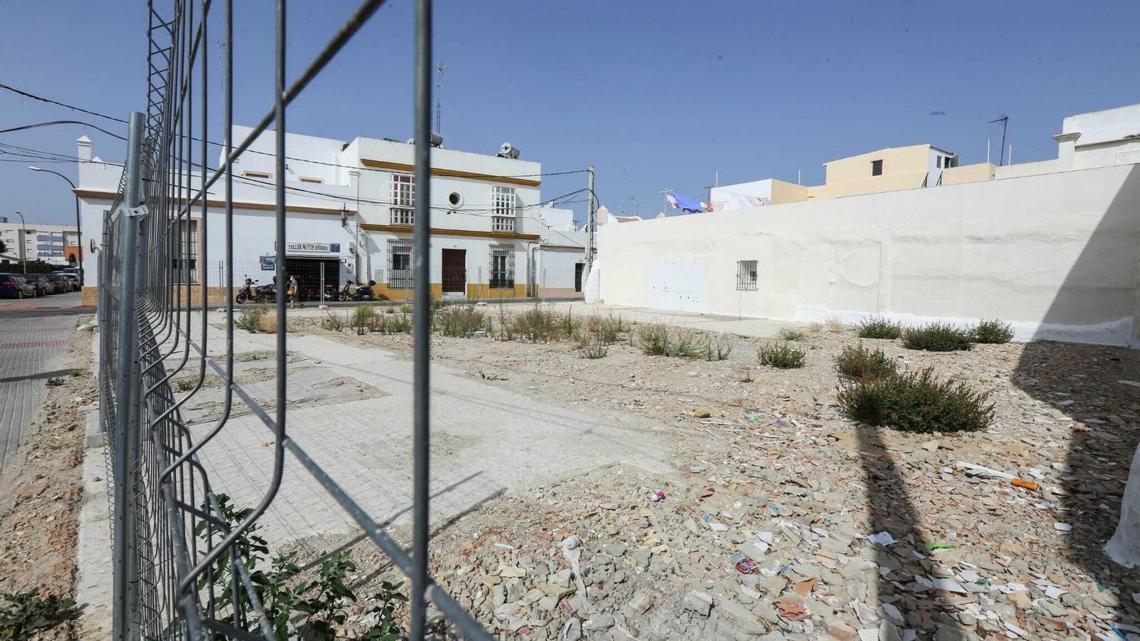 Parcela de la calle Alsedo donde se construirán viviendas sociales.