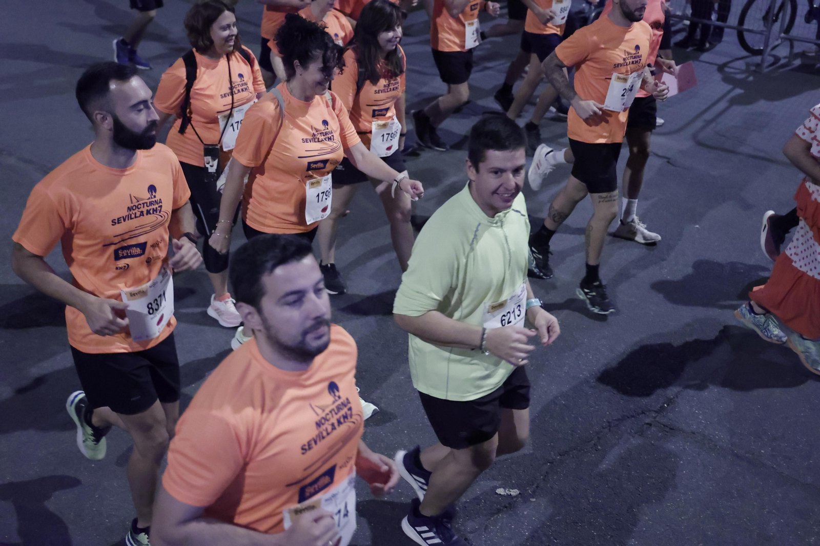 Búscate en la Carrera Nocturna de Sevilla (3)