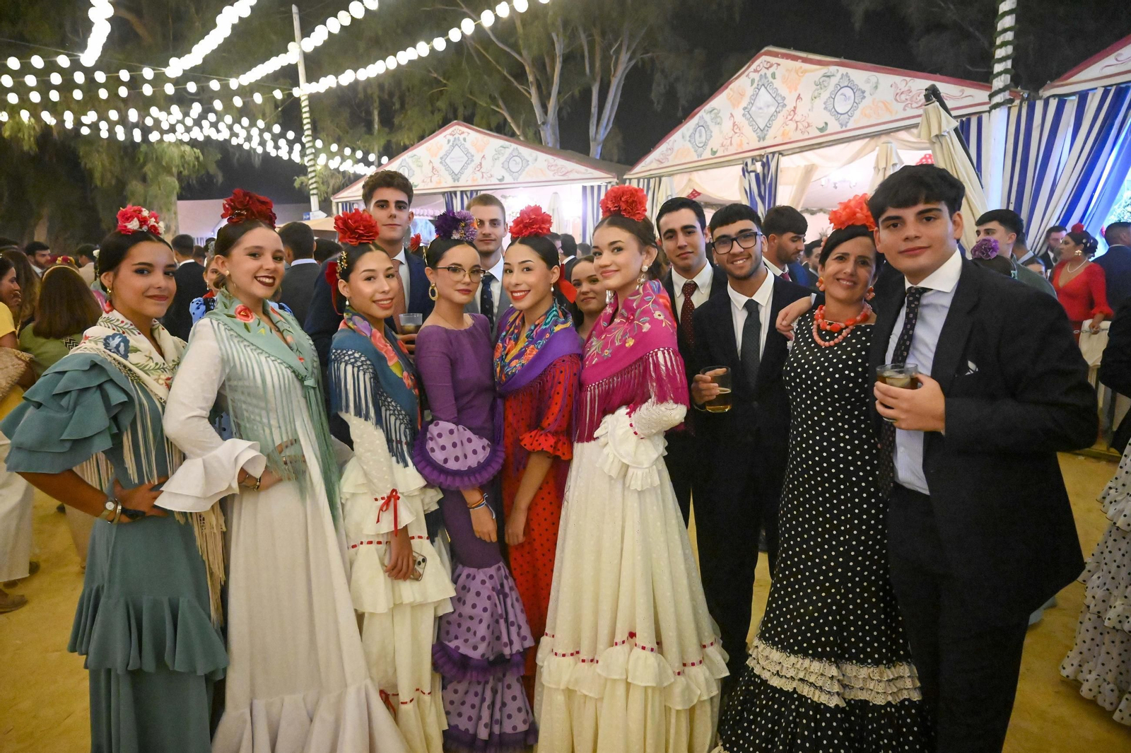 Imágenes del ambiente del ambiente de la noche del sábado en la Feria de Otoño y del Caballo 2025 de Huelva