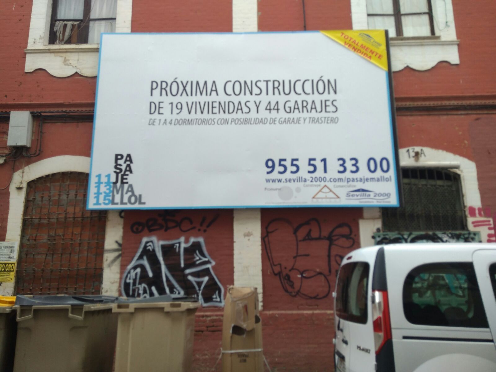 El cartel de la promoción a finales de octubre no hablaba de viviendas taller.