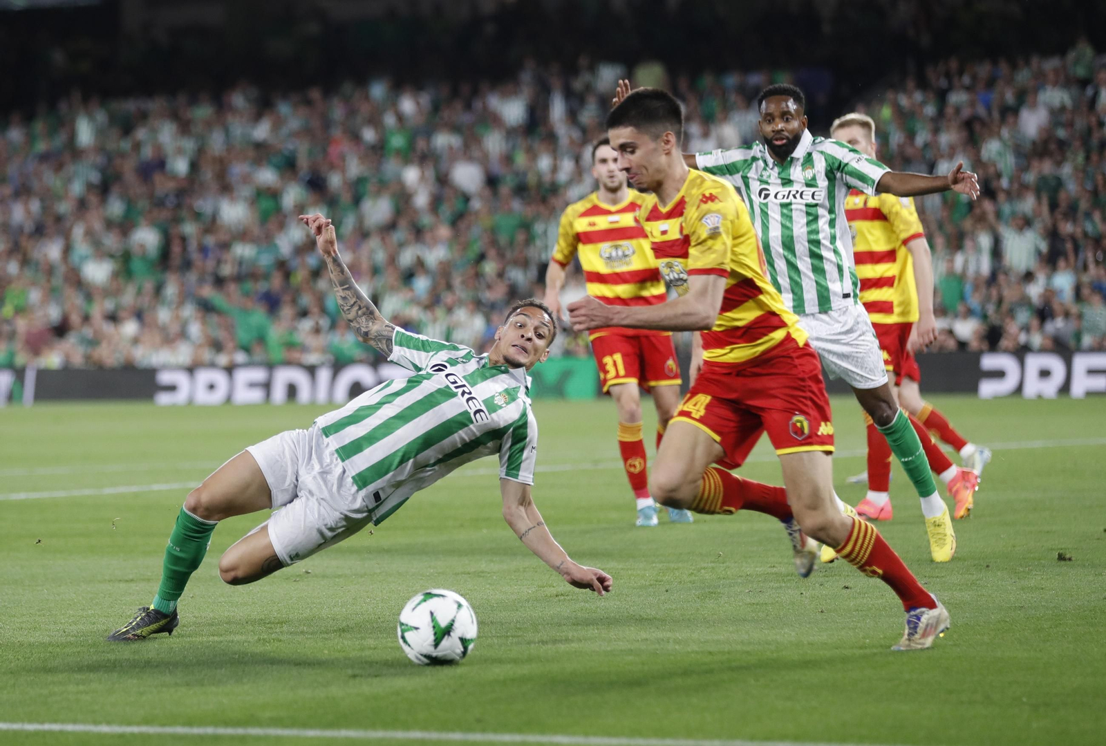 Las fotos del Betis - Jagiellonia