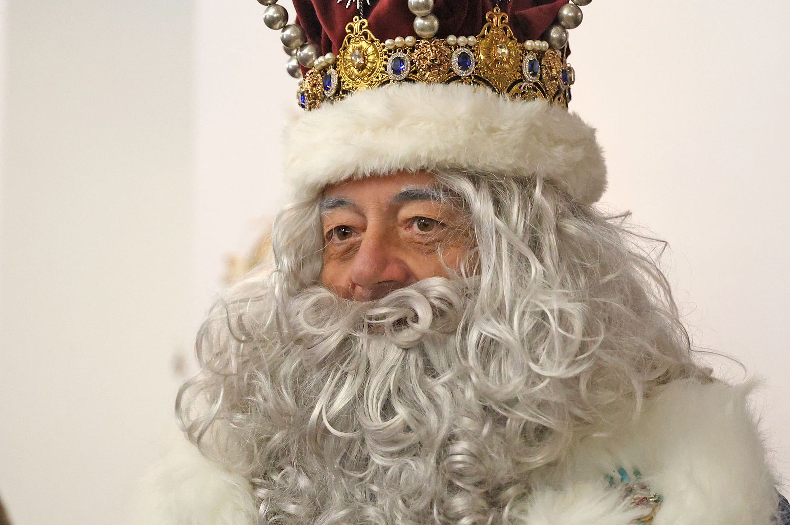 Reyes Magos de Huelva 2025: Imágenes de la visita a la Residencia María Nazaret