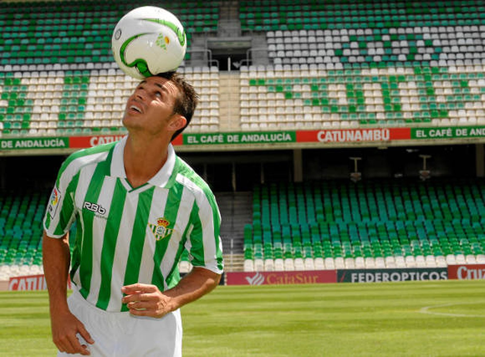 Rubén Castro llega "para trabajar y sobre todo para hacer goles"