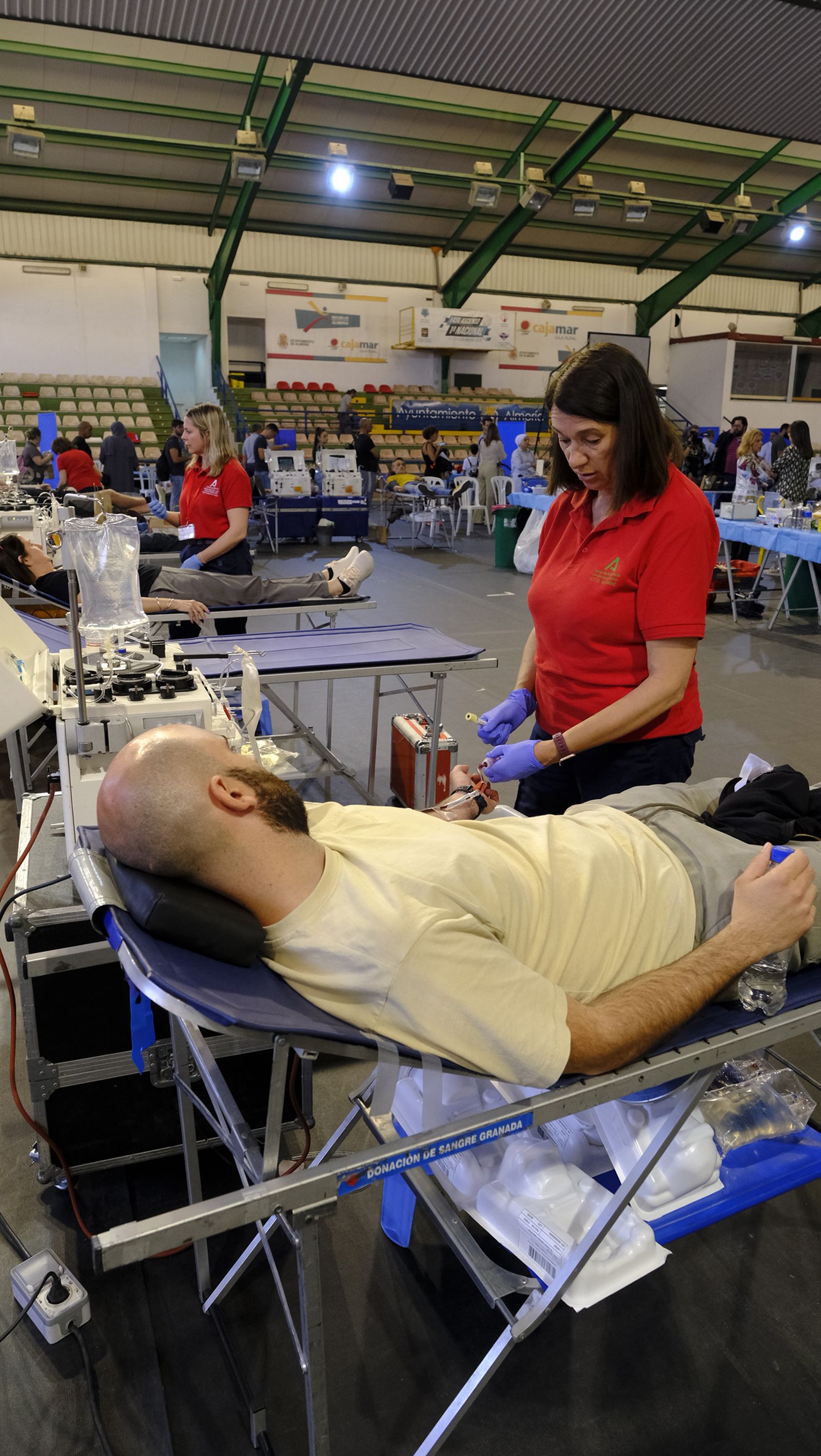 Imágenes de la donación colectiva de sangre y plasma en el Pabellón Rafael Florido