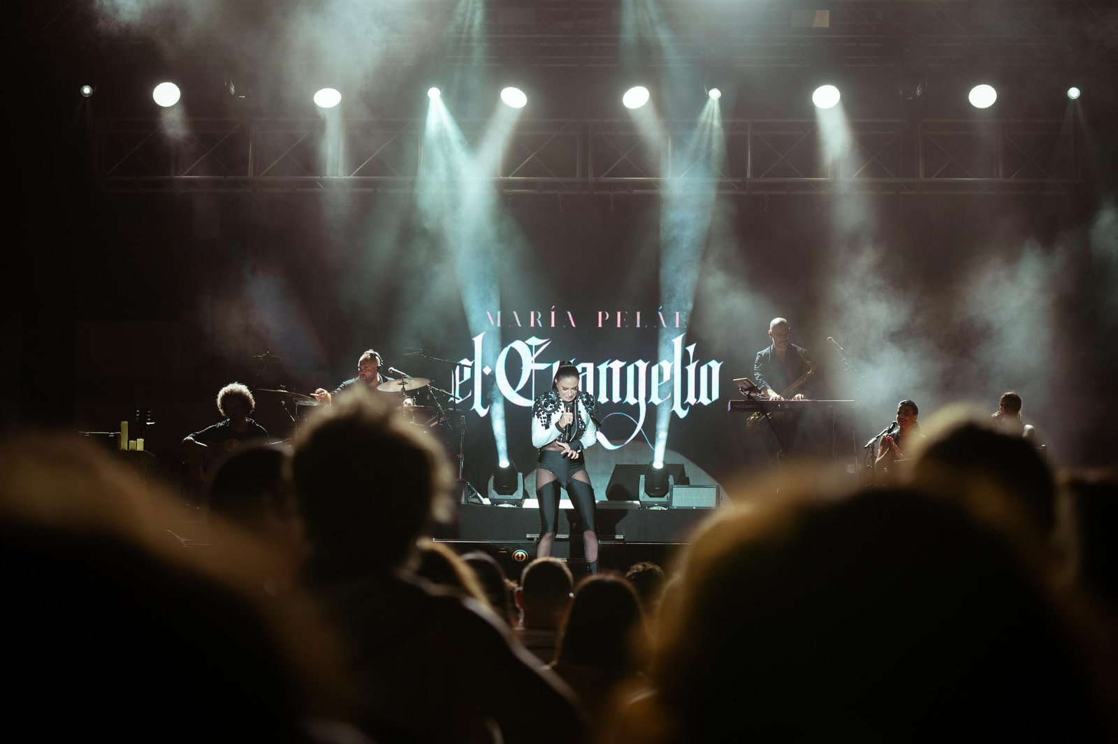 Imágenes del concierto de María Peláe en Trigueros