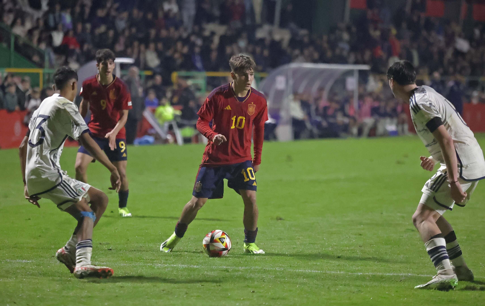 Las mejores fotos del España - Italia sub-17: Camarda, Oyono, Iago y Reyes en Los Barrios