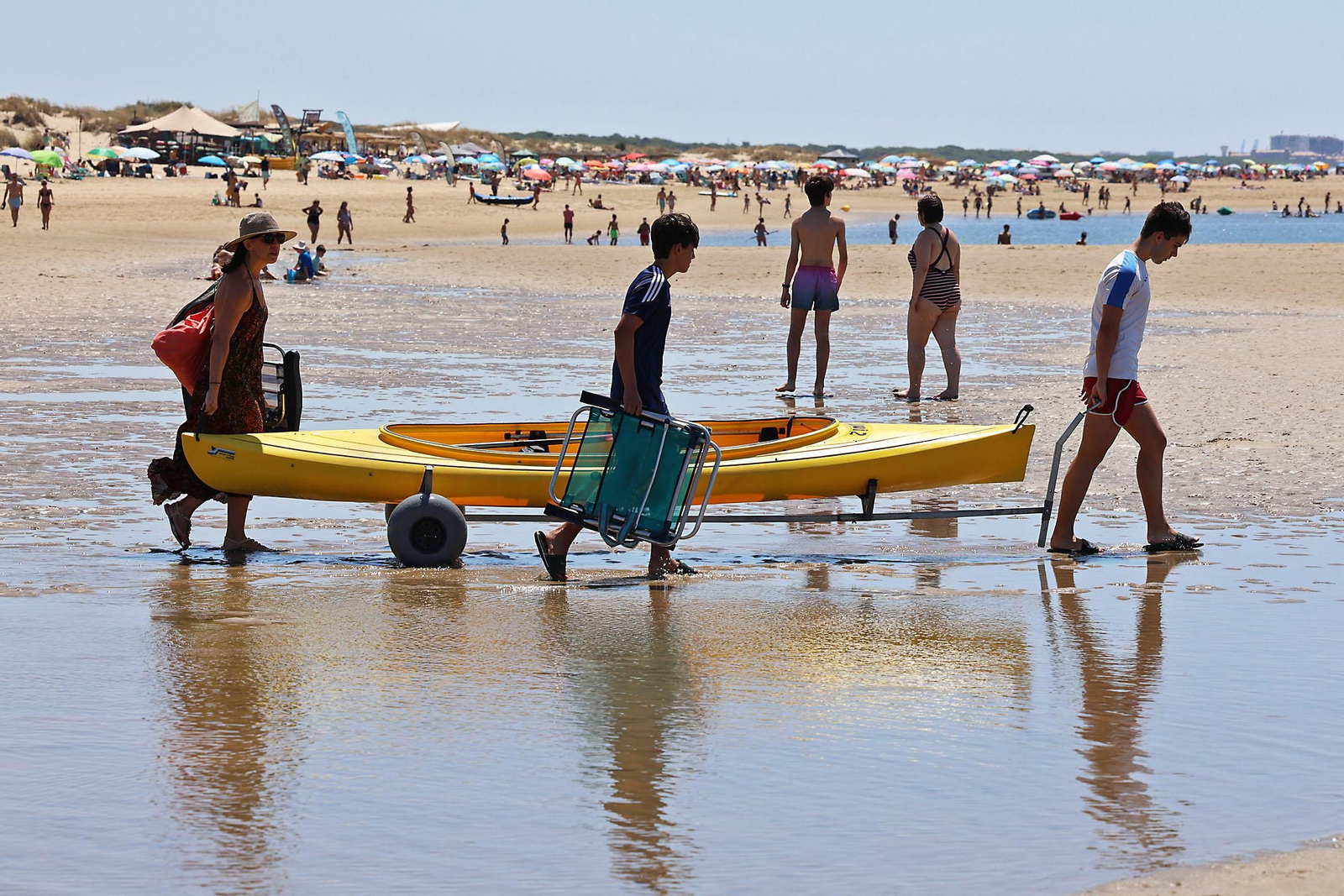 Las imágenes del domingo de playa en Huelva