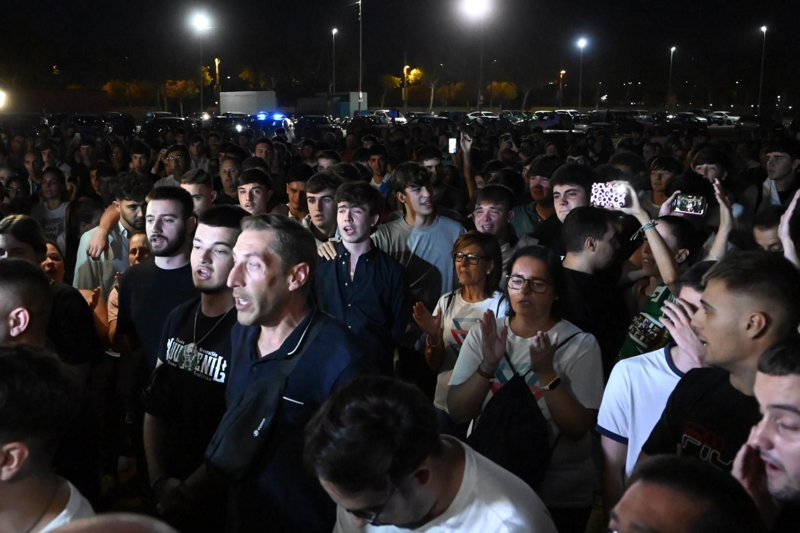 El homenaje del Córdoba CF a Álvaro Prieto a las puertas de El Arcángel, en imágenes