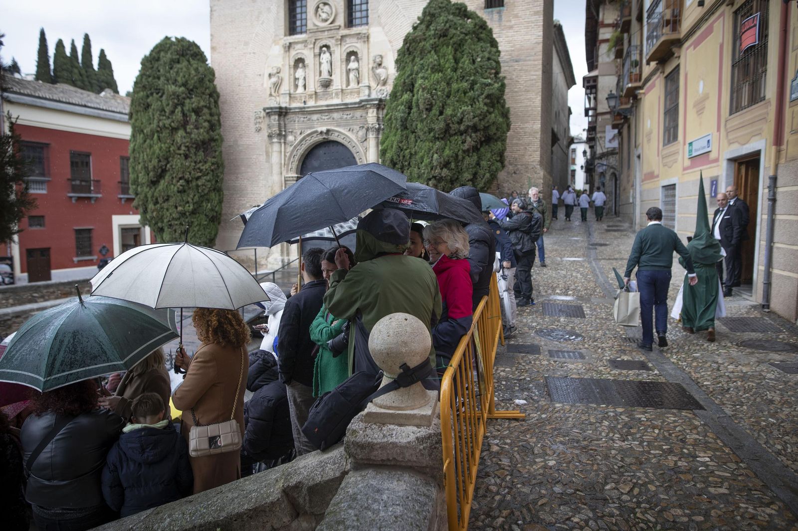 Así vivió la Hermandad de la Esperanza la suspensión de su Estación de Penitencia 2025