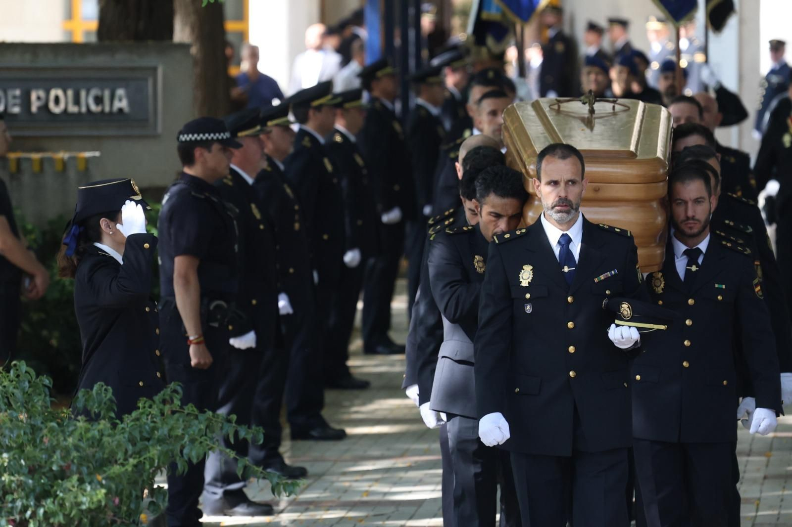 Las fotos de la despedida de Antonio, el policía del grupo Gotham fallecido